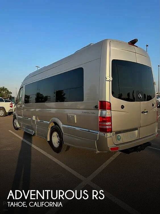 2016 Roadtrek Adventurous