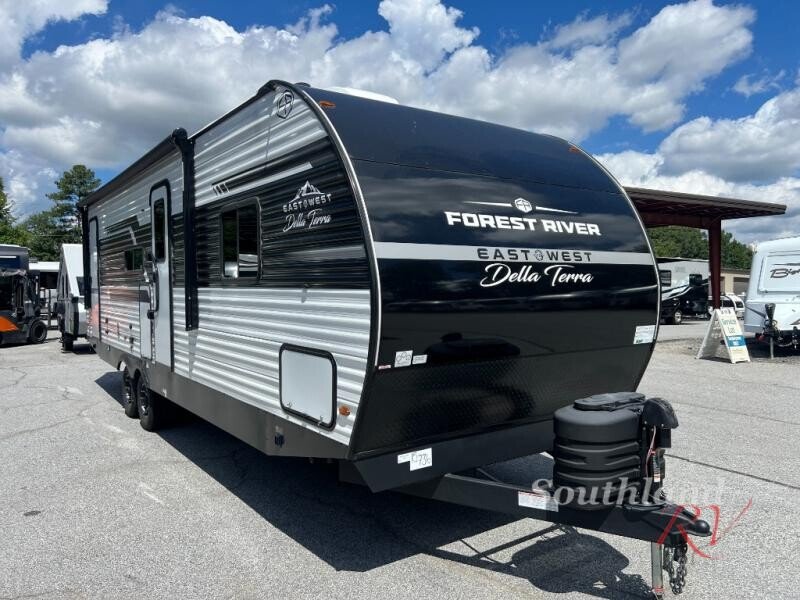 2025 East to West Della Terra