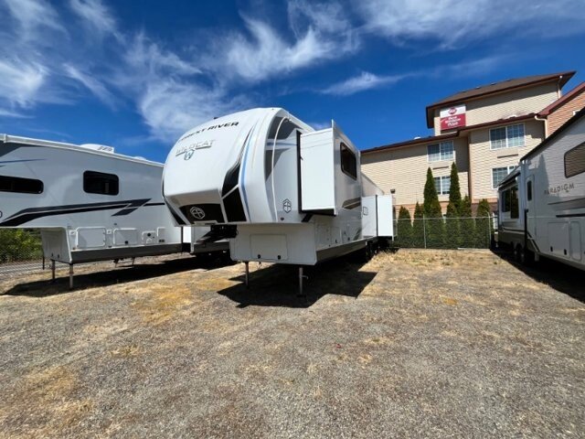 New 2026 Forest River Wildcat 35FL