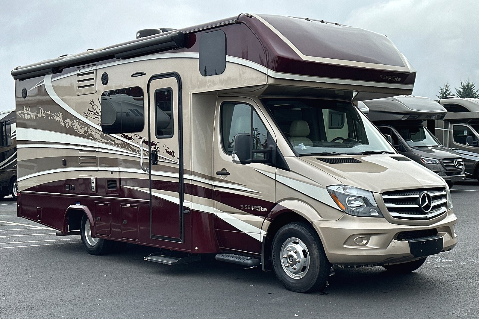 2019 Dynamax Isata 24FW