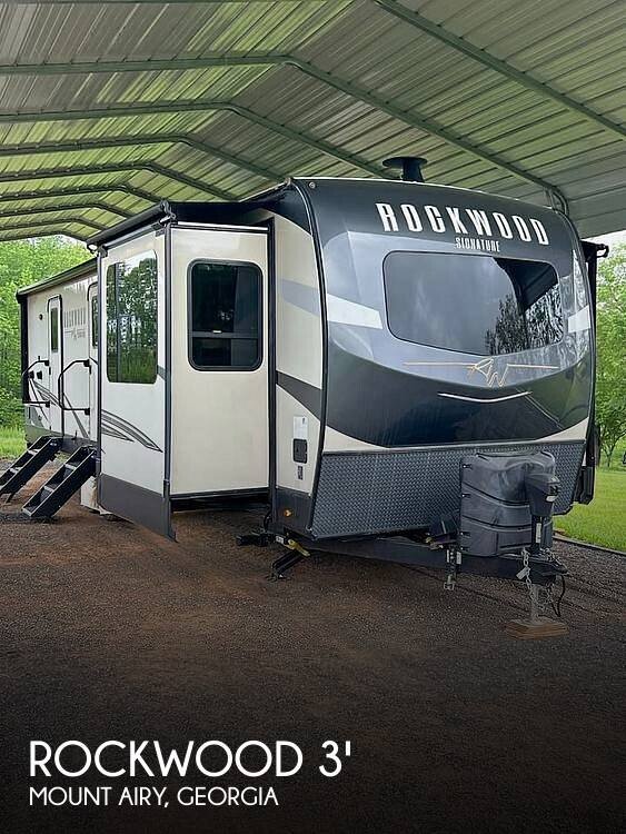 2022 Forest River Rockwood 8324SB