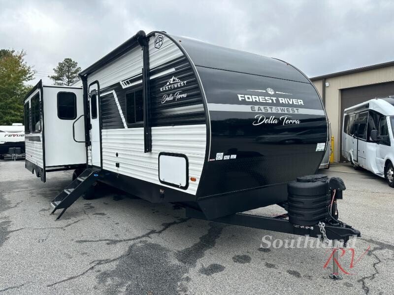 2026 East to West Della Terra