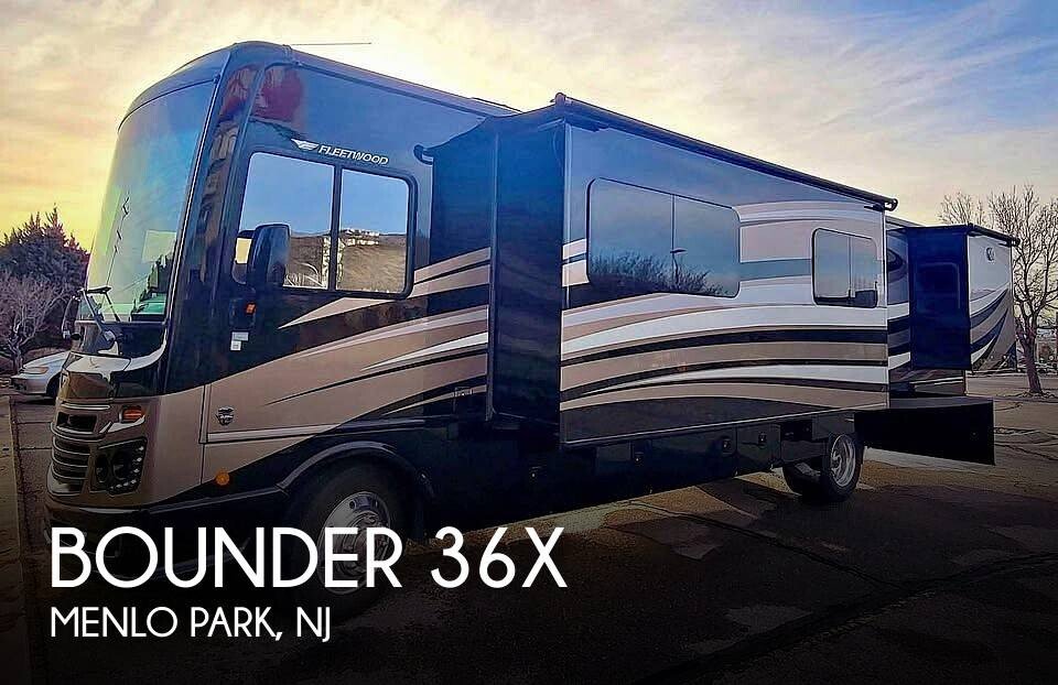 2017 Fleetwood Bounder