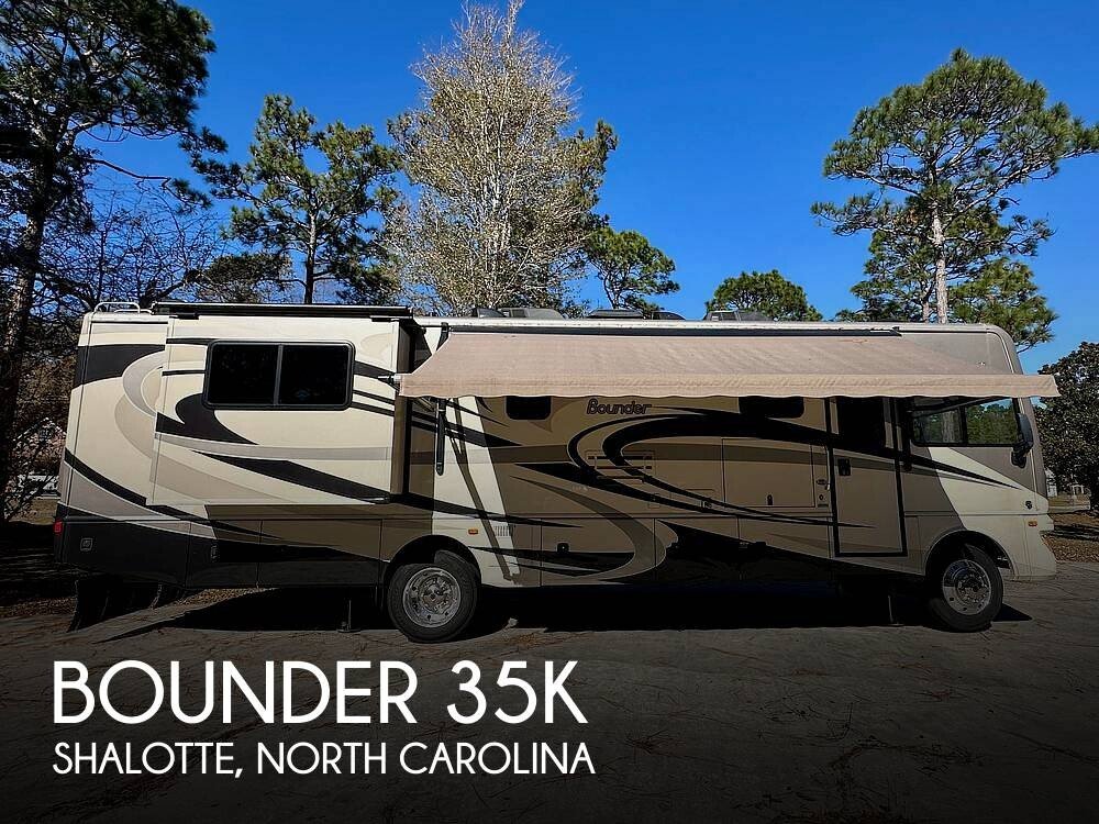 2014 Fleetwood Bounder 35K