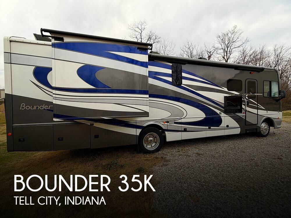 2019 Fleetwood Bounder 35K