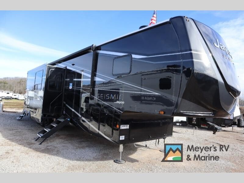 New 2026 JAYCO Seismic