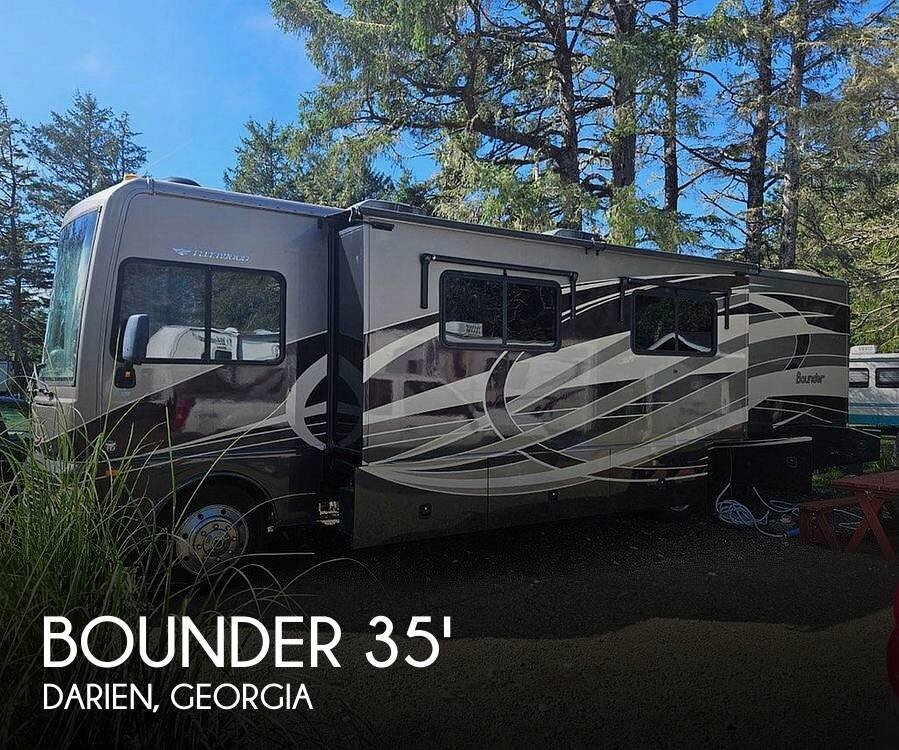 2015 Fleetwood Bounder 35K