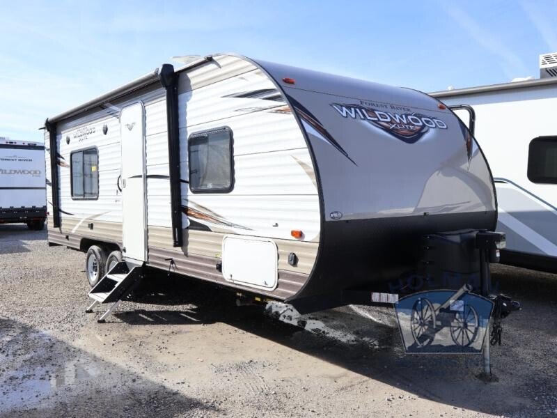 2019 Forest River Wildwood X-Lite 241QBXL
