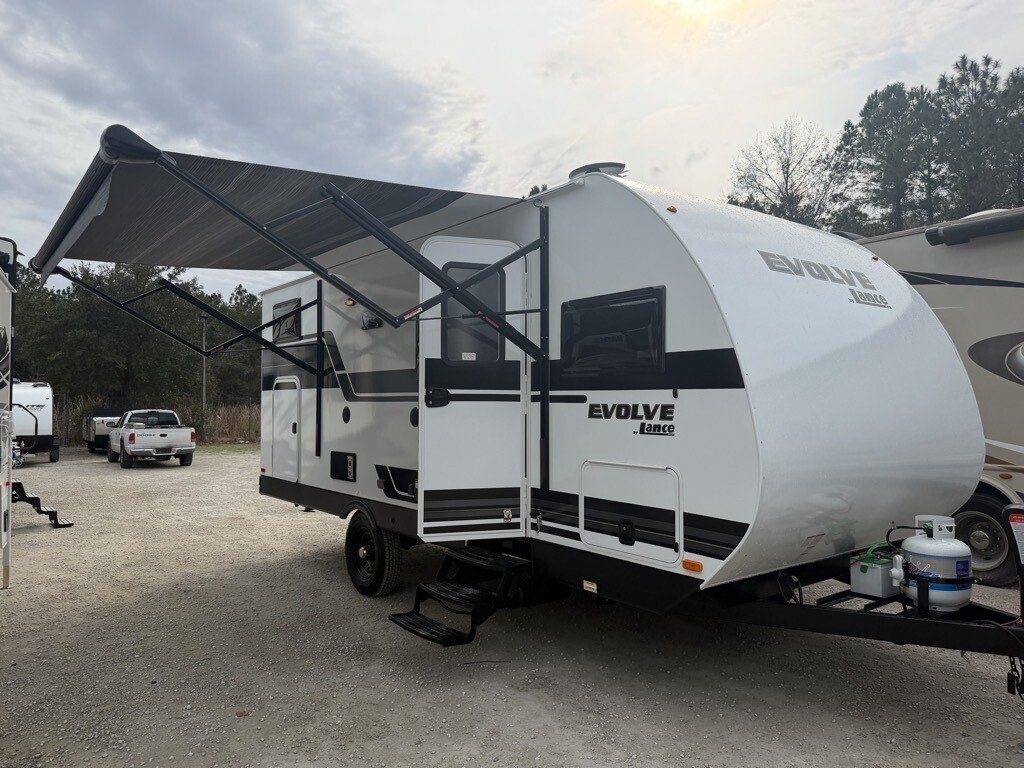 New 2026 Lance Evolve